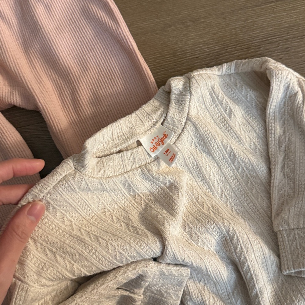 Cat and jack 4 set of sweatshirt and sweatpants bundle - Picture 3 of 6